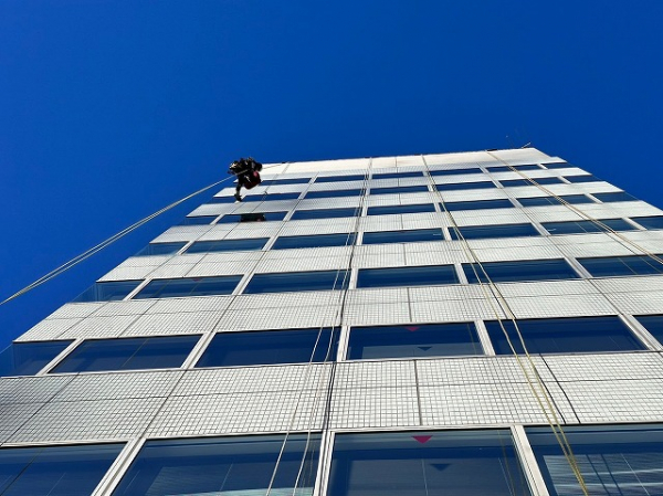 Sビル様の外壁タイル打診調査工事