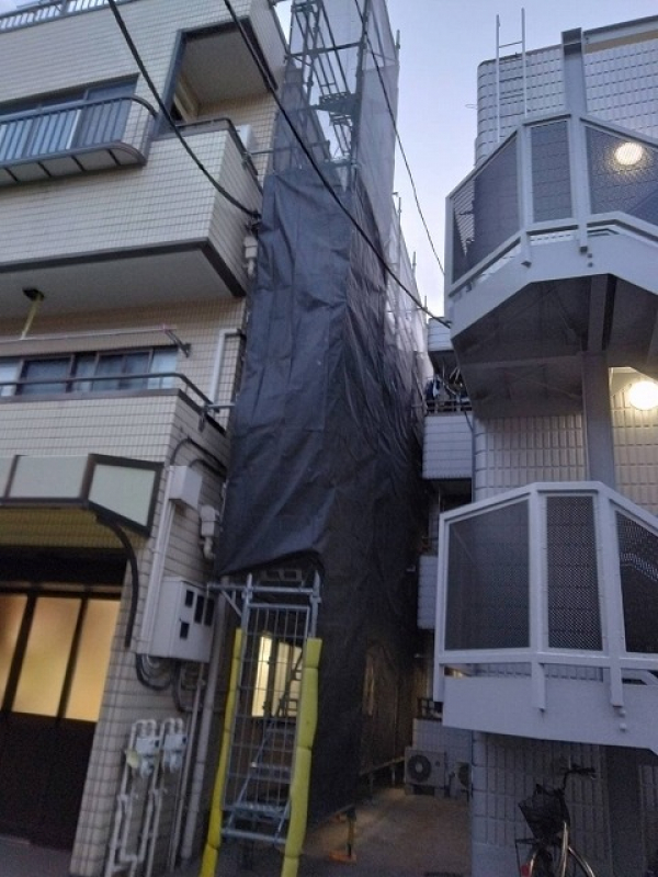 Yビル様改修工事（足場仮設及びロープアクセス・ブランコ作業併用）