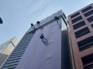 T店舗様　外壁タイル打診調査工事