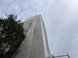打診調査で建物全体を診断｜ロープアクセスによる予算に応じた部分改修工事【目黒区 Fビル】