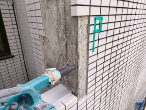 渋谷区築25年 Yビル｜足場工法とロープアクセスを併用した外壁改修・屋上防水工事